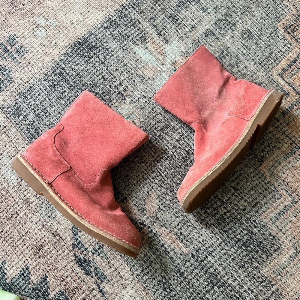 Mini Boden Pink Suede Boots sz EU 36
